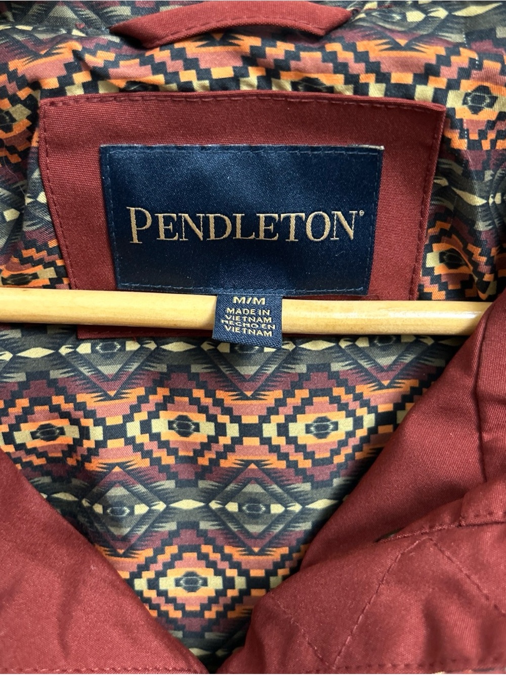Pendleton Womens M Hooded Rain Jacket Merlot Red Geometric Aztec Lining - Picture 2 of 14